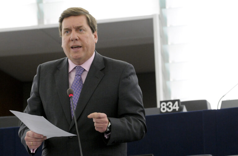 El eurodiputado Gabriel Mato pide que el programa Erasmus asuma el coste adicional por desplazamiento de los estudiantes de las regiones ultraperiféricas