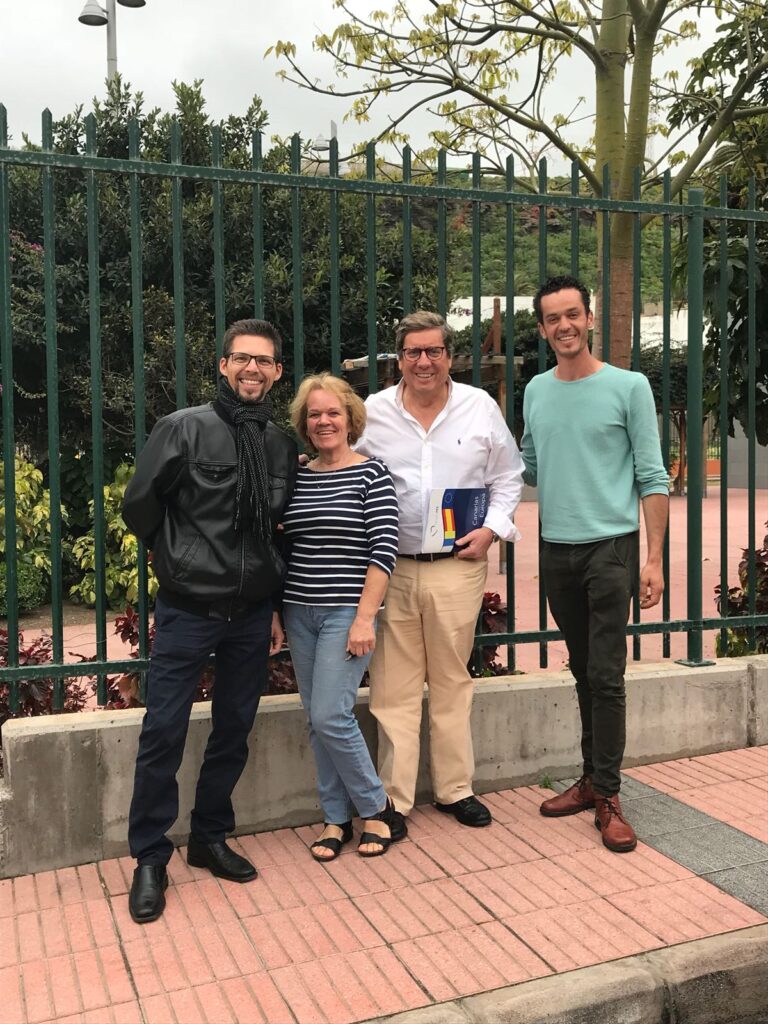 Gabriel Mato se reúne con los jóvenes agricultores de Telde
