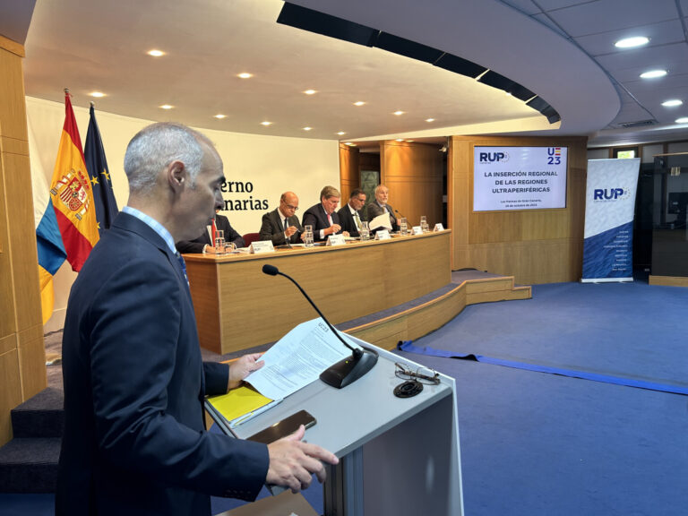 Gabriel Mato recuerda que el Gobierno de España es responsable de aplicar “medidas inmediatas” ante la crisis migratoria