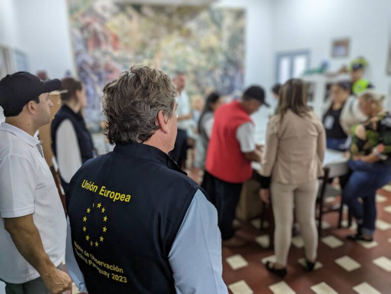 Entrgamos el Informe Final de la Misión de Observación Electoral de la UE a Paraguay